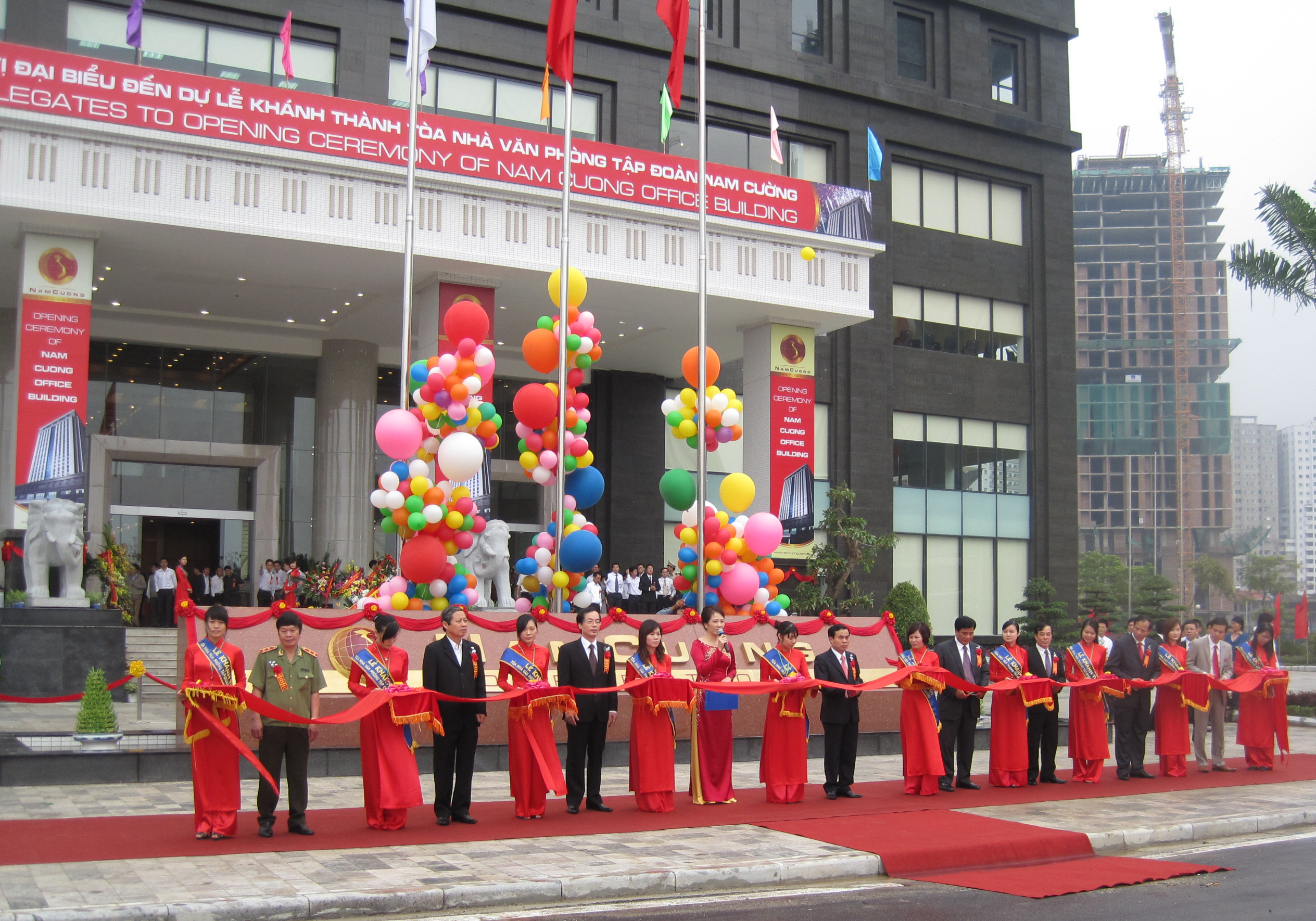 Bộ dụng cụ khánh thành, khởi công